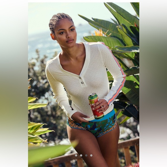 Free People NWT Recovery Layer Size M & L in White Combo - Picture 3 of 11